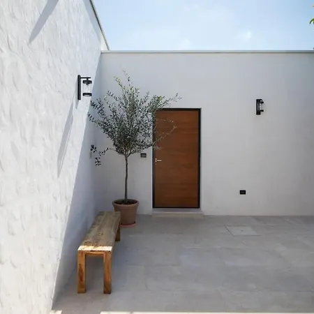 Willa Andresitas Palace By Guide Bale