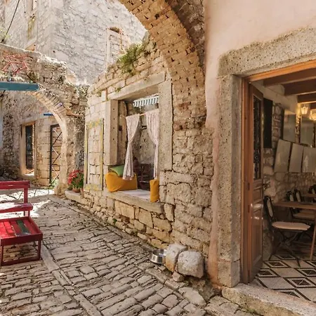 Andresitas Palace By Guide *